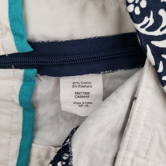 j. Crew Factory Black and White Floral Printed Shorts - Picture 7 of 8